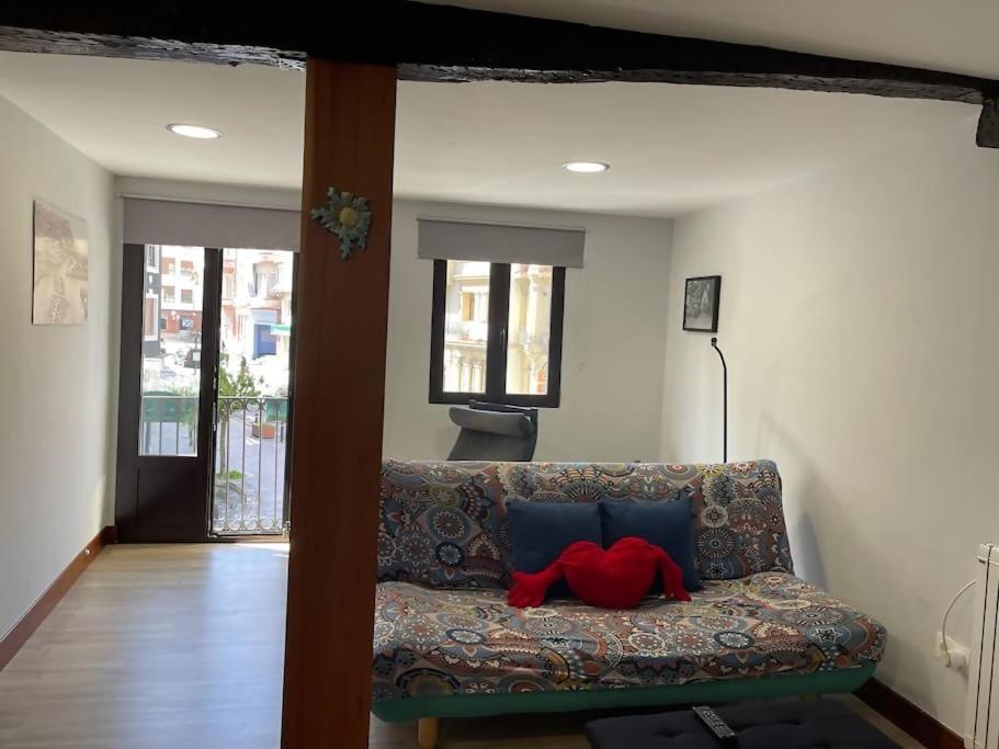 Taraska I Apto Renovado En Centro Neuralgico *
